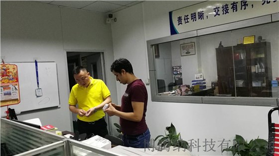 博腾纳-10年专业制作注塑模具加工，蓝牙耳机定制