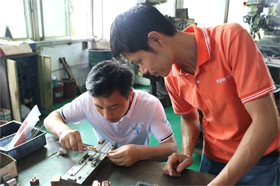 塑胶模具厂&mdash;&mdash;博腾纳用心为客户做好每一套模具