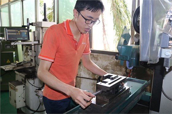 塑胶模具知识&mdash;&mdash;博腾纳教你如何降低生产无效工时！