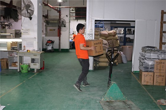 塑胶模具厂&mdash;&mdash;来博腾纳给您更优质的产品