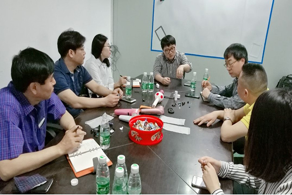 找专业的塑胶模具厂家——看看博腾纳