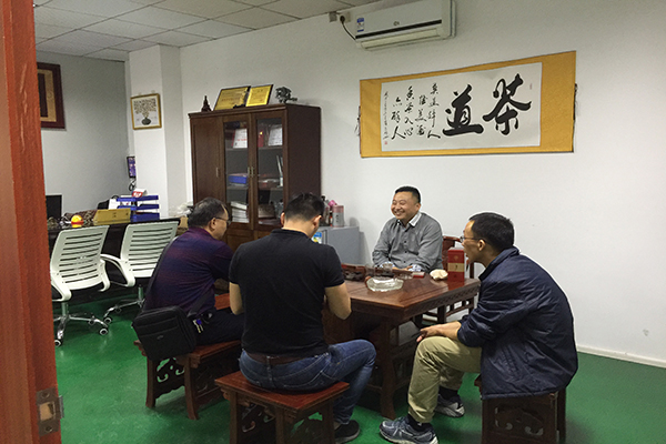 智能手环外壳模具哪家行？——看看深圳博腾纳塑胶模具制造厂