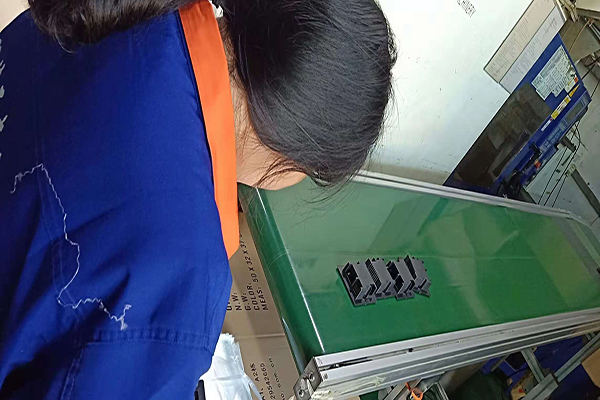 塑胶模具知识&mdash;&mdash;冷除了加衣服，还要注意「加强筋」