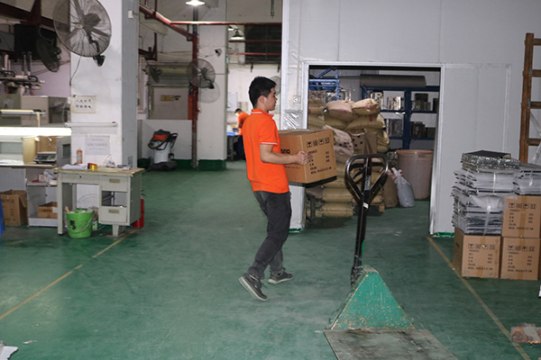 塑胶模具厂&mdash;&mdash;来博腾纳给您更优质的产品