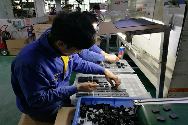 塑胶模具厂&mdash;&mdash;博腾纳可以给您高品质模具产品