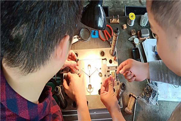 深圳塑胶模具厂&mdash;&mdash;博腾纳13年始终如一坚持做高品质私模