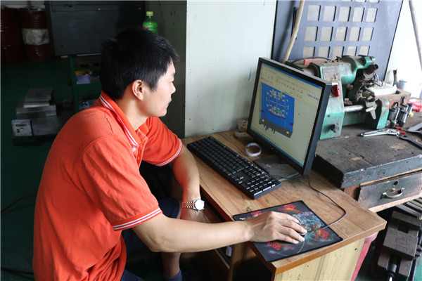 塑胶模具制造_博腾纳13年制作经验更对味您的定制选择